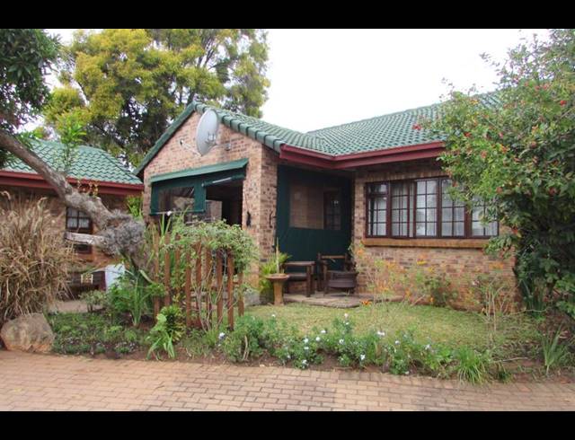 2 BEDROOM HOUSE FOR SALE IN WHITE RIVER EXT 18